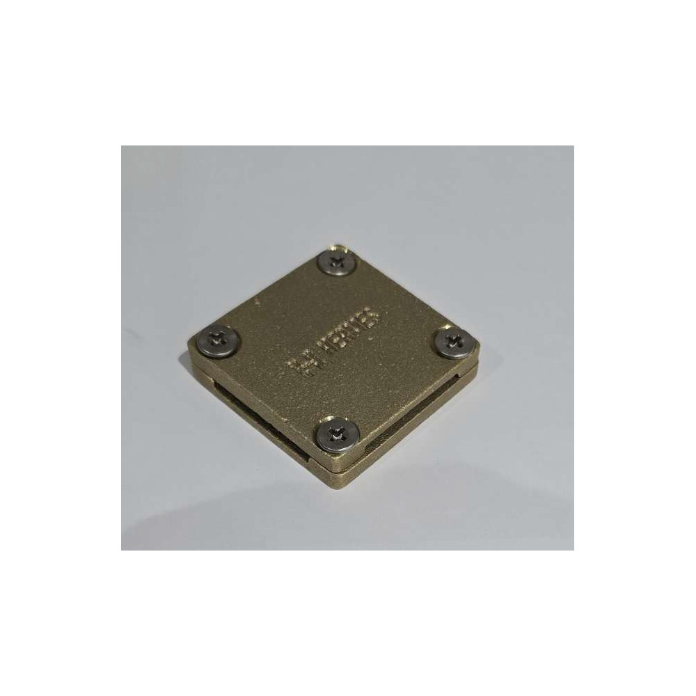 collier carré de raccordement pour conducteurs plats 30 × 3 mm en alliage de cuivre.