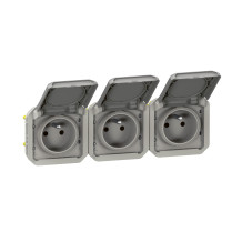 Triple prise de courant précâblée 3x2P+T horizontale étanche Plexo 16A 250V IP55 3 postes avec enjoliveurs gris